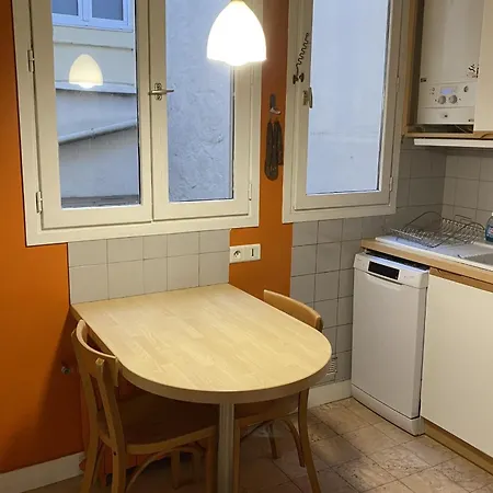 아파트 Lovely Nest In The Marais